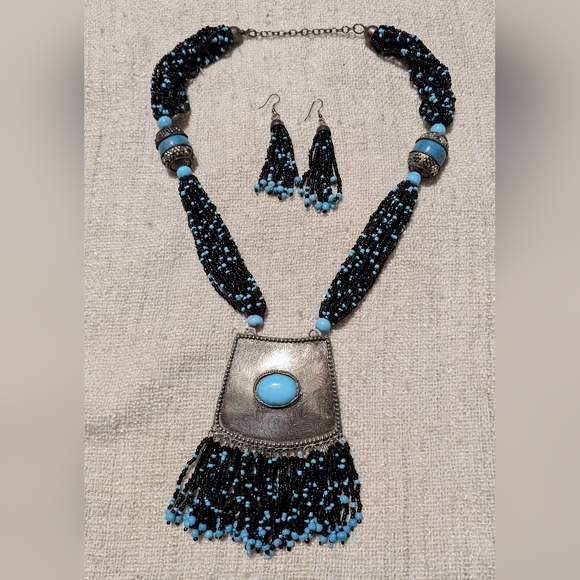 Turquoise and black beaded silver medallion necklace and earrings set - Picture 1 of 4